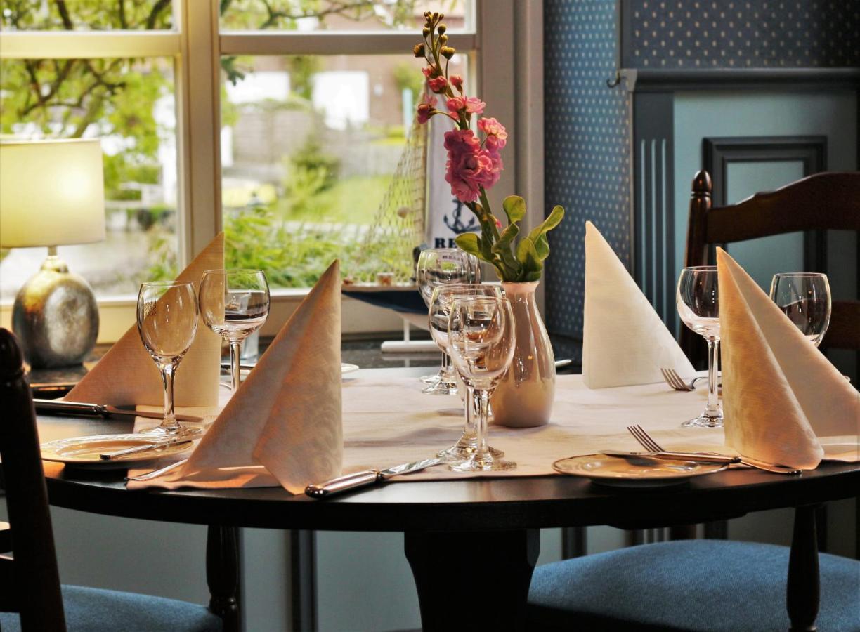 Hotel Landhaus Steinfeld Greetsiel Buitenkant foto